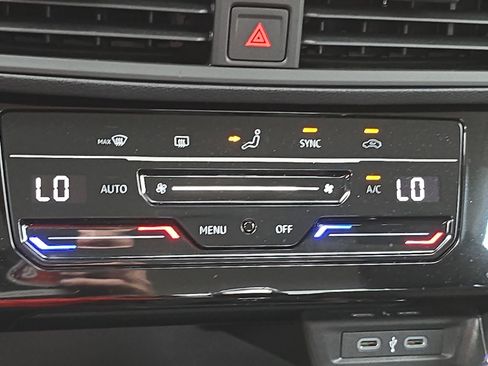 Used 2025 Volkswagen Jetta S image 23