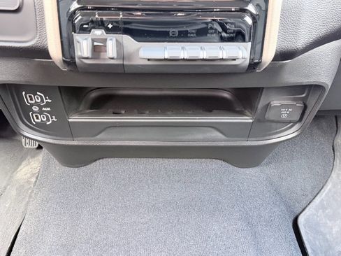 Used 2024 RAM 2500 Laramie image 20