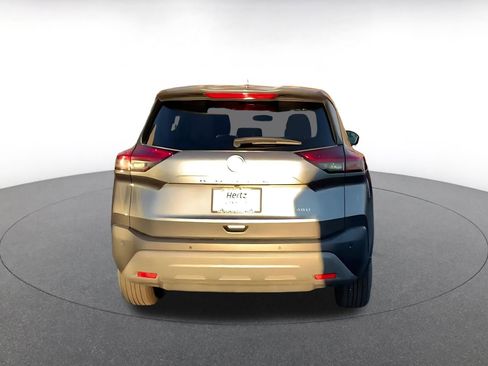 Used 2023 Nissan Rogue S image 15