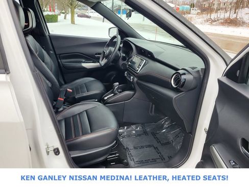 Used 2019 Nissan Kicks SR w/ SR Premium Package image 48