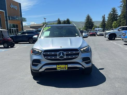 Used 2025 Mercedes-Benz GLE 450 4MATIC image 2