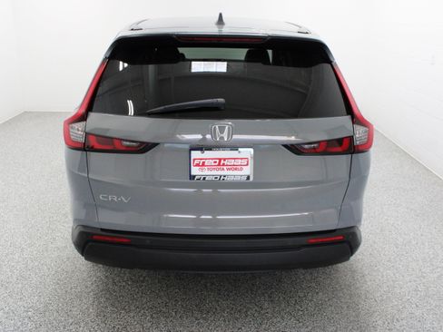 Used 2025 Honda CR-V EX-L image 8