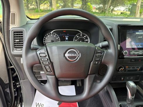 Used 2024 Nissan Frontier S w/ Technology Package RWD image 15