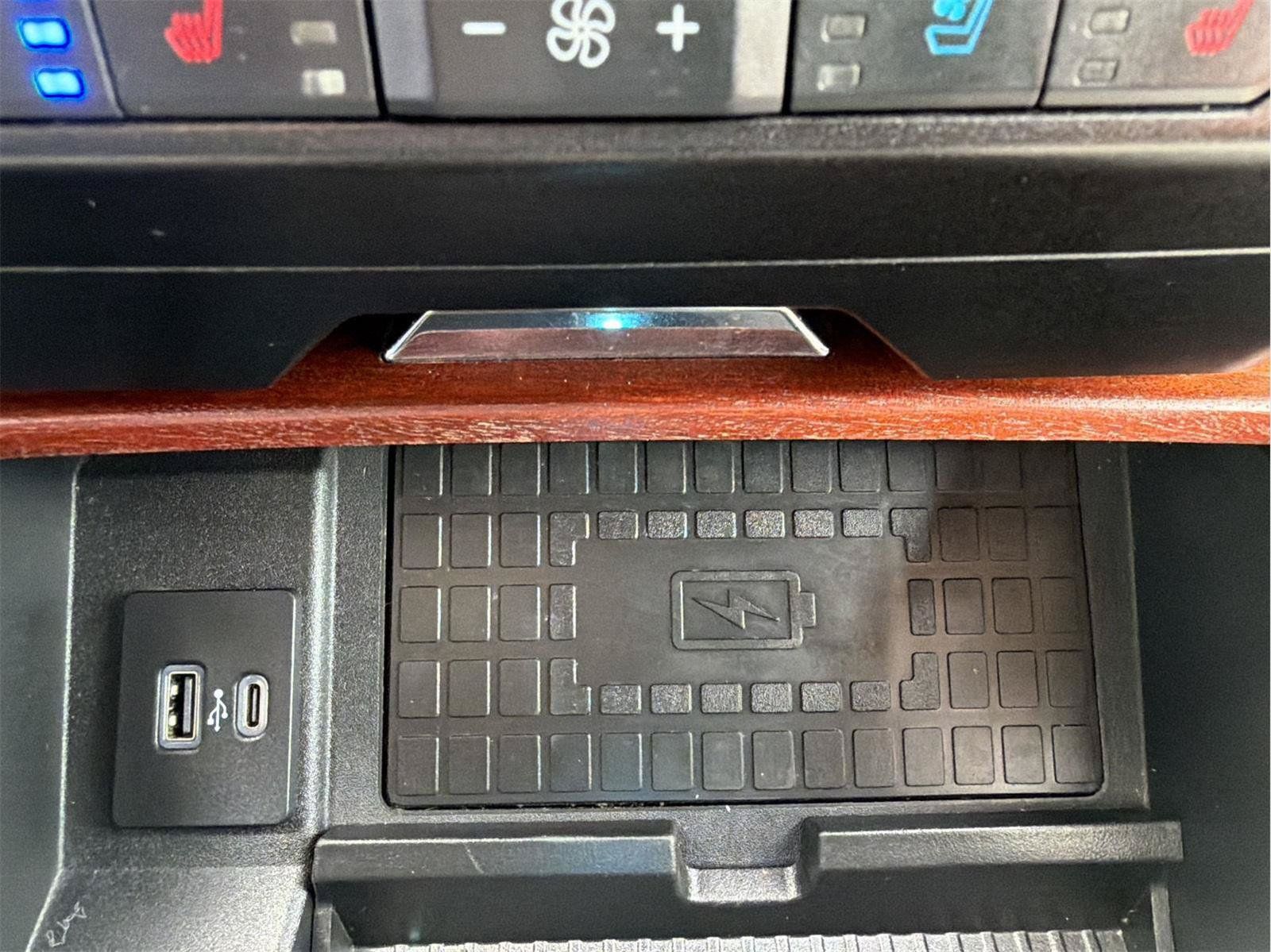 Used 2020 Ford F250 King Ranch w/ King Ranch Ultimate Package AWD/4WD image 27
