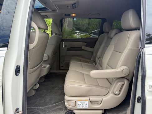 Used 2015 Honda Odyssey Touring image 12