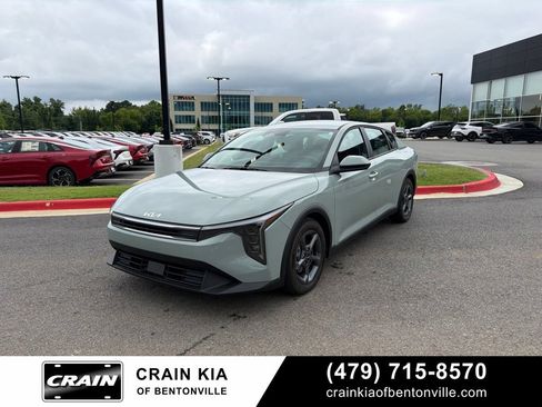 Certified 2026 Kia K4 FWD image 2