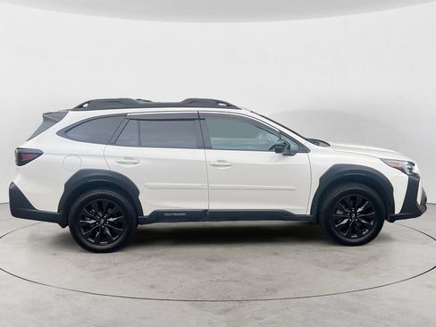 Used 2023 Subaru Outback Onyx Edition XT AWD/4WD image 4