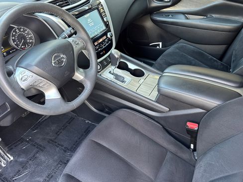 Used 2017 Nissan Murano SV w/ Premium Plus Package FWD image 4