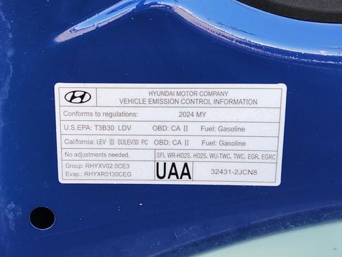 Used 2024 Hyundai Elantra SEL FWD image 28