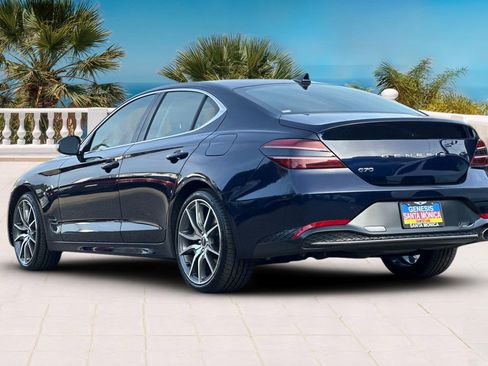 Used 2023 Genesis G70 2.0T image 6