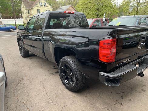 Used 2017 Chevrolet Silverado 1500 LT w/ Midnight Edition AWD/4WD image 8