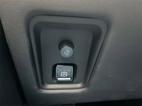 Used 2023 Chevrolet Corvette Stingray w/ Z51 Performance Package image 17