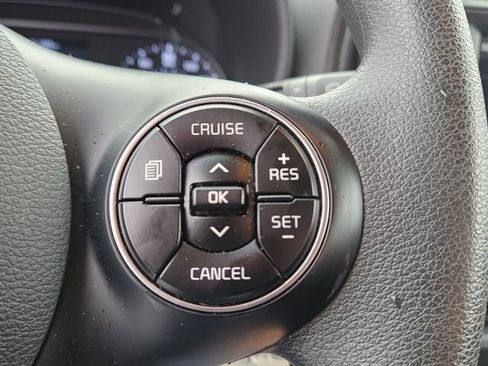 Used 2022 Kia Soul LX image 24
