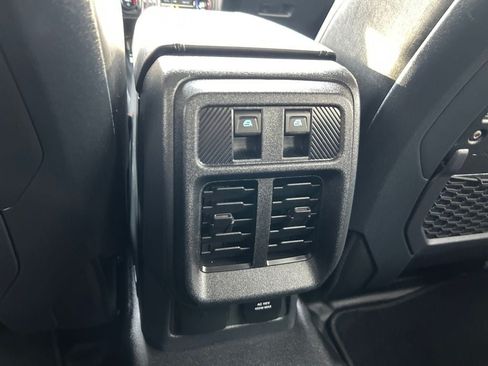 Used 2025 Ford Bronco Badlands AWD/4WD image 37