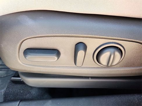 New 2025 Chevrolet TrailBlazer LT w/ Convenience Package image 12