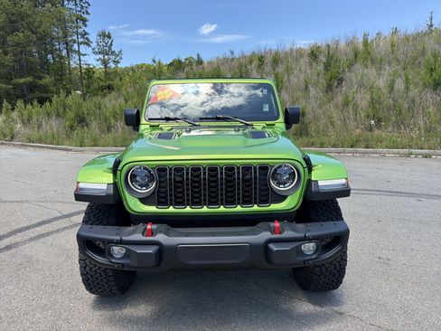 Used 2025 Jeep Wrangler Unlimited Rubicon w/ Steel Bumper Group AWD/4WD image 2