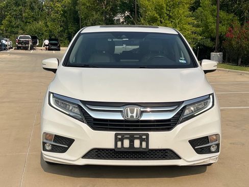 Used 2020 Honda Odyssey Elite image 2