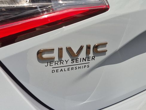 Used 2025 Honda Civic Type R image 13