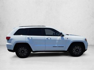 Used 2018 Jeep Grand Cherokee Trailhawk AWD/4WD video 4