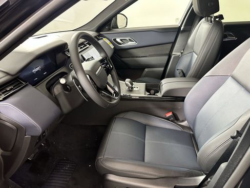 Used 2026 Land Rover Range Rover Velar Dynamic SE AWD/4WD image 4