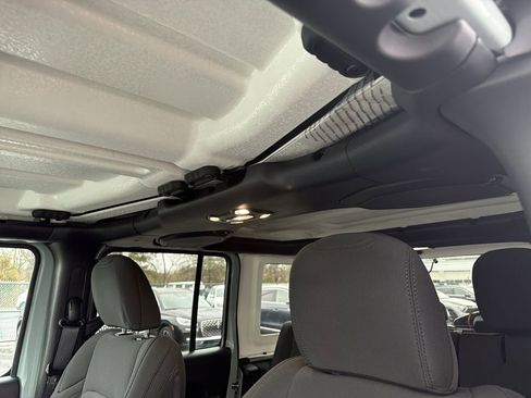 Used 2023 Jeep Wrangler Unlimited w/ Cold Weather Group image 29