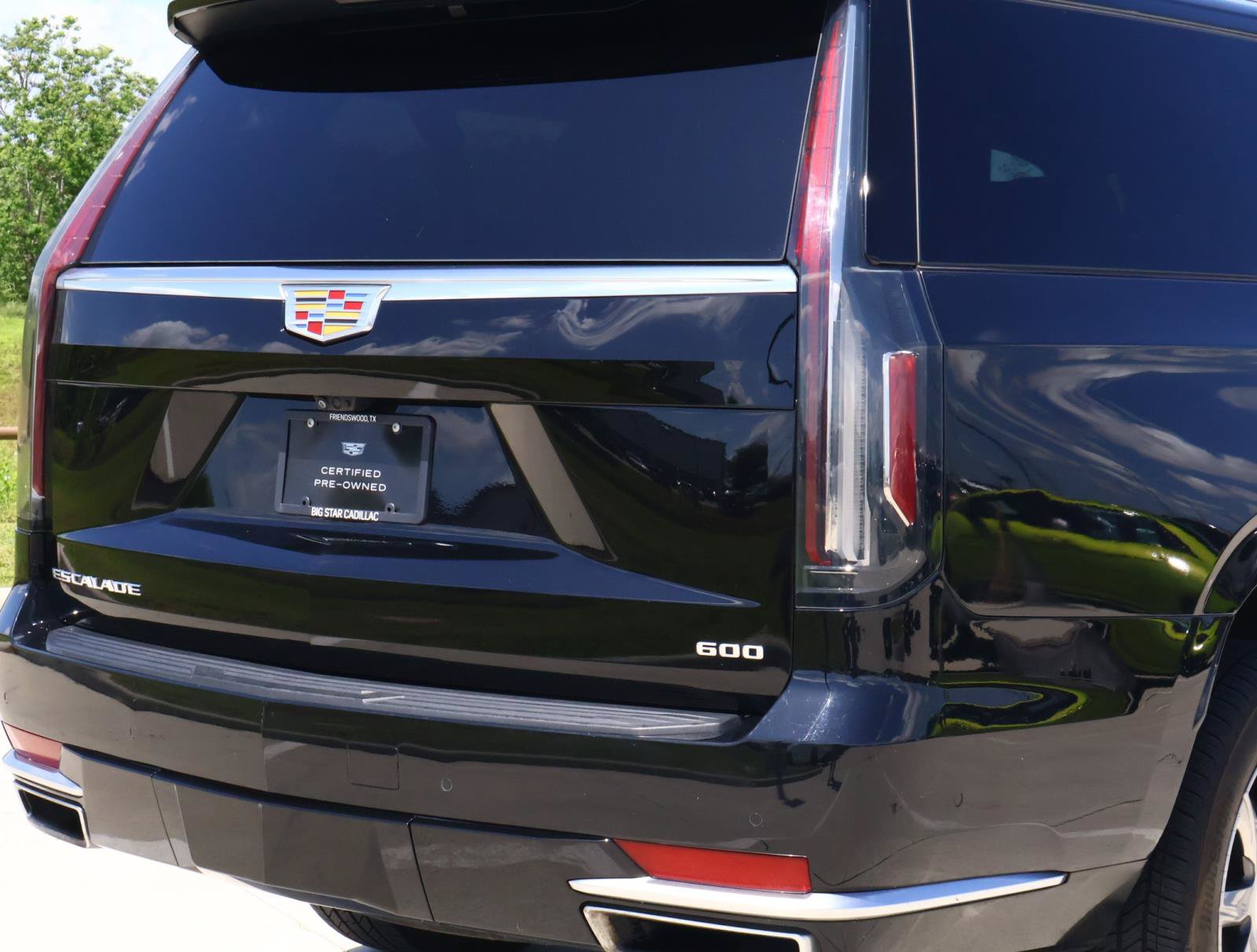 Certified 2024 Cadillac Escalade ESV Premium Luxury Platinum AWD/4WD image 11