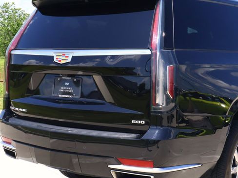 Certified 2024 Cadillac Escalade ESV Premium Luxury Platinum AWD/4WD image 11