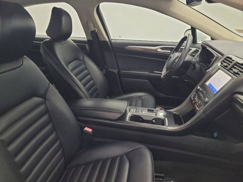 Used 2020 Ford Fusion SEL FWD image 21
