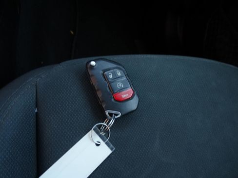 Used 2018 Jeep Wrangler Unlimited Sahara image 26