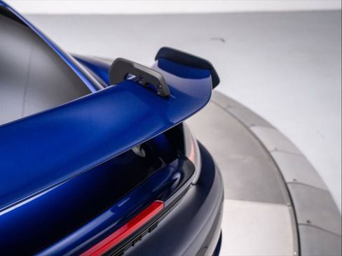 Used 2024 Porsche 718 Cayman GT4 RS RWD image 31