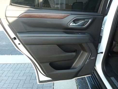 Used 2023 Chevrolet Tahoe High Country w/ Advanced Technology Package image 18