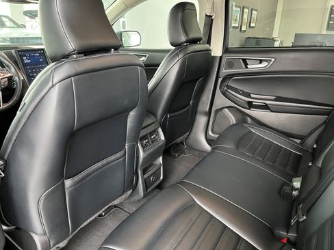 Used 2022 Ford Edge SEL AWD/4WD image 17