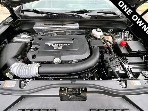 Certified 2024 Cadillac XT4 Premium Luxury image 9