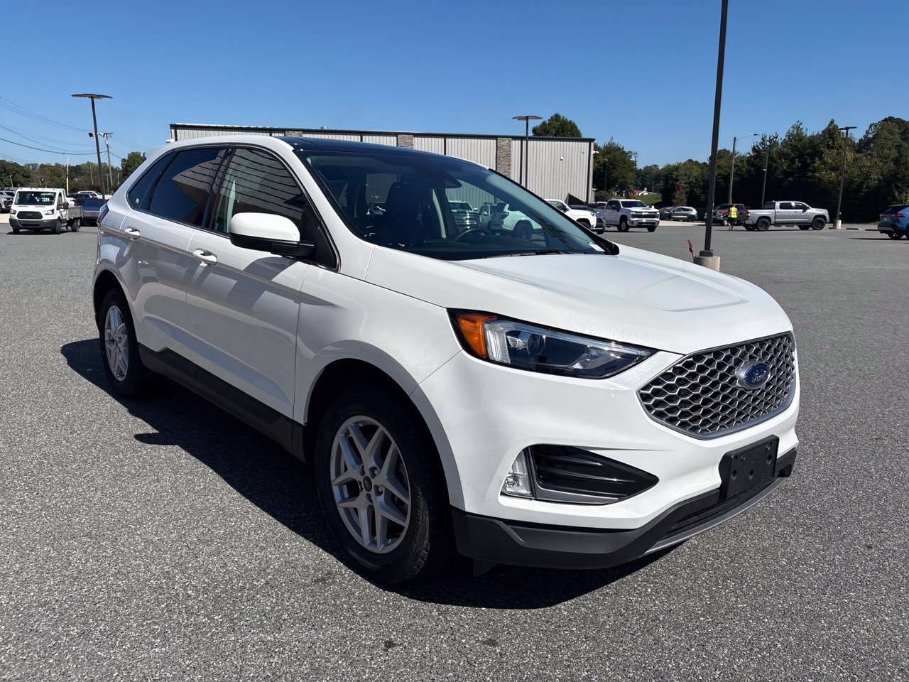 Used 2024 Ford Edge SEL w/ Convenience Package AWD/4WD image 11