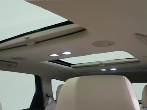 Used 2019 Buick Enclave Premium w/ Experience Buick Package image 19