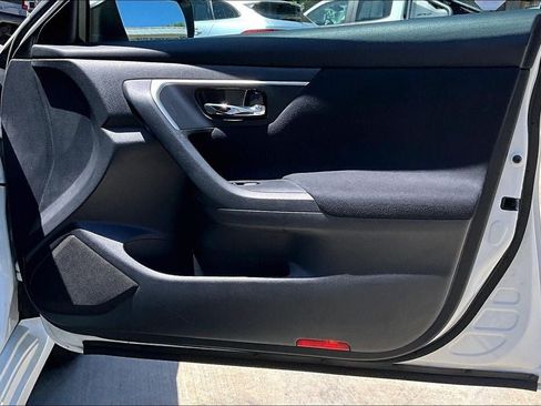 Used 2015 Nissan Altima 2.5 S w/ Power Driver Seat Package FWD image 26