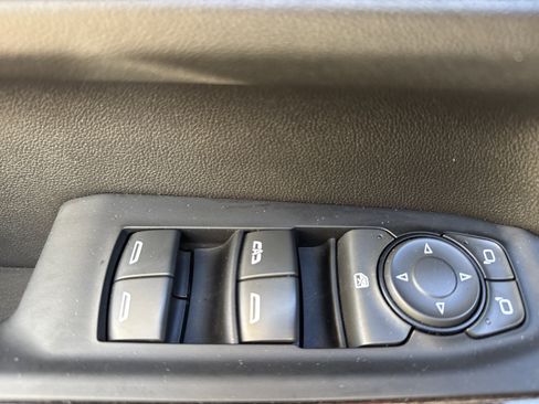 Used 2022 GMC Sierra 1500 Elevation AWD/4WD image 15