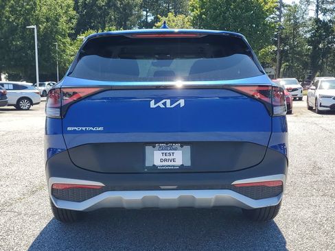 Used 2024 Kia Sportage EX FWD image 6