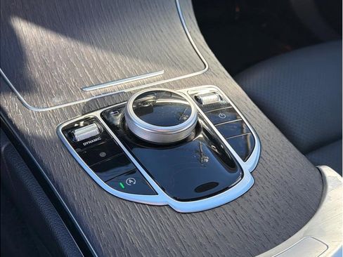 Used 2019 Mercedes-Benz C 300 Sedan w/ Premium Package image 17
