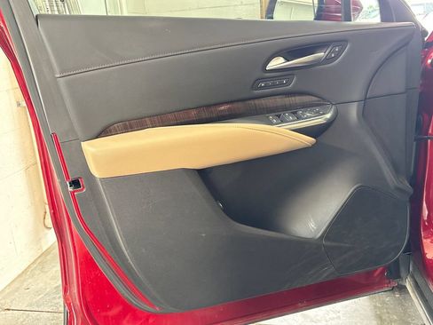 Used 2024 Cadillac XT4 Premium Luxury w/ Active Safety Package FWD image 15