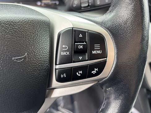 Used 2023 Ford Explorer XLT w/ Equipment Group 202A RWD image 19