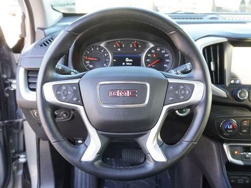 Used 2024 GMC Terrain SLT image 27