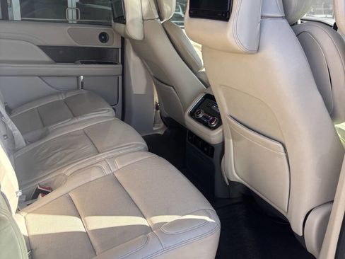 Used 2020 Lincoln Navigator Reserve w/ Equipment Group 201A Reserve AWD/4WD image 16