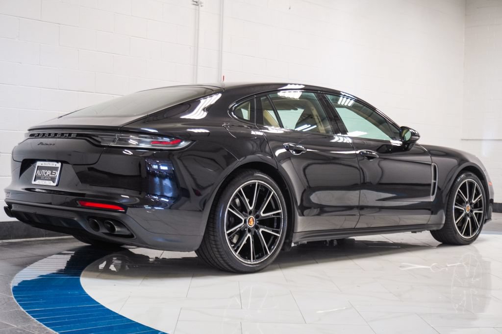 Used 2023 Porsche Panamera 4 Platinum Edition AWD/4WD image 31