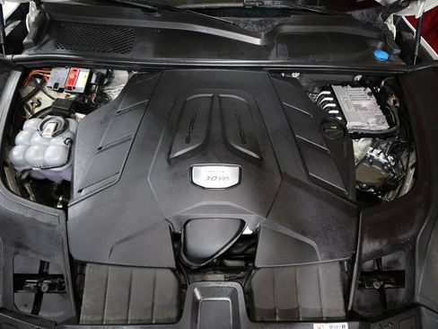 Used 2020 Porsche Cayenne AWD/4WD image 26