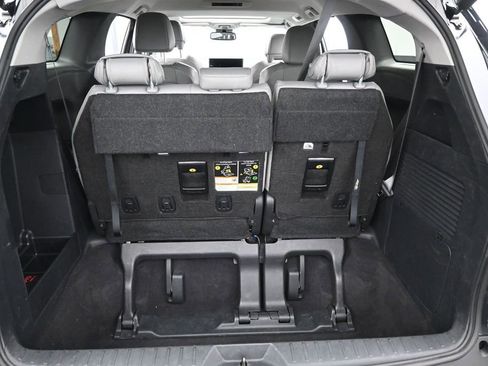 Used 2025 Toyota Sienna XLE w/ XLE Plus Package AWD/4WD image 32