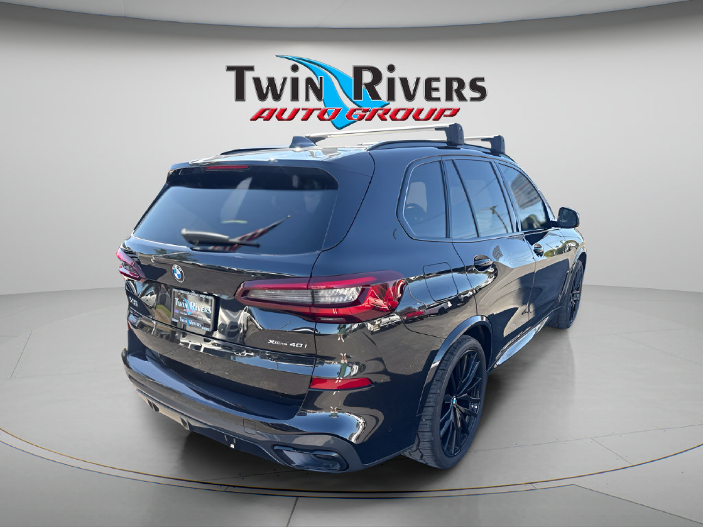Used 2022 BMW X5 xDrive40i w/ M Sport Package AWD/4WD image 4