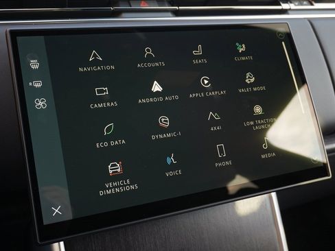 New 2025 Land Rover Range Rover Long Wheelbase SE image 22