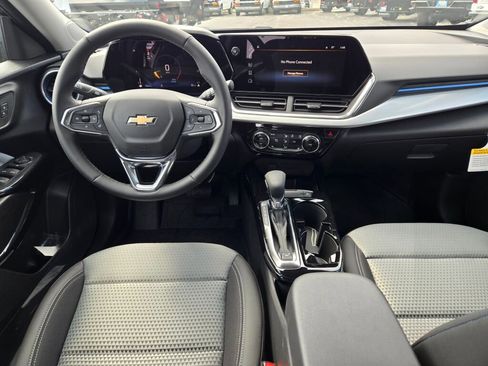New 2026 Chevrolet Trax LT w/ Driver Confidence Package image 14