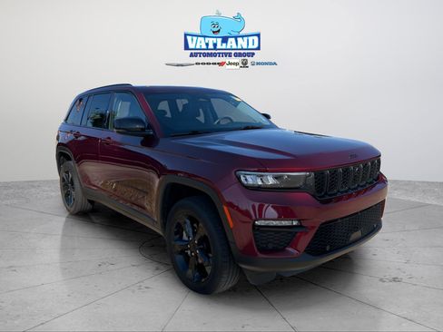 Certified 2023 Jeep Grand Cherokee Limited w/ Luxury Tech Group II image 8